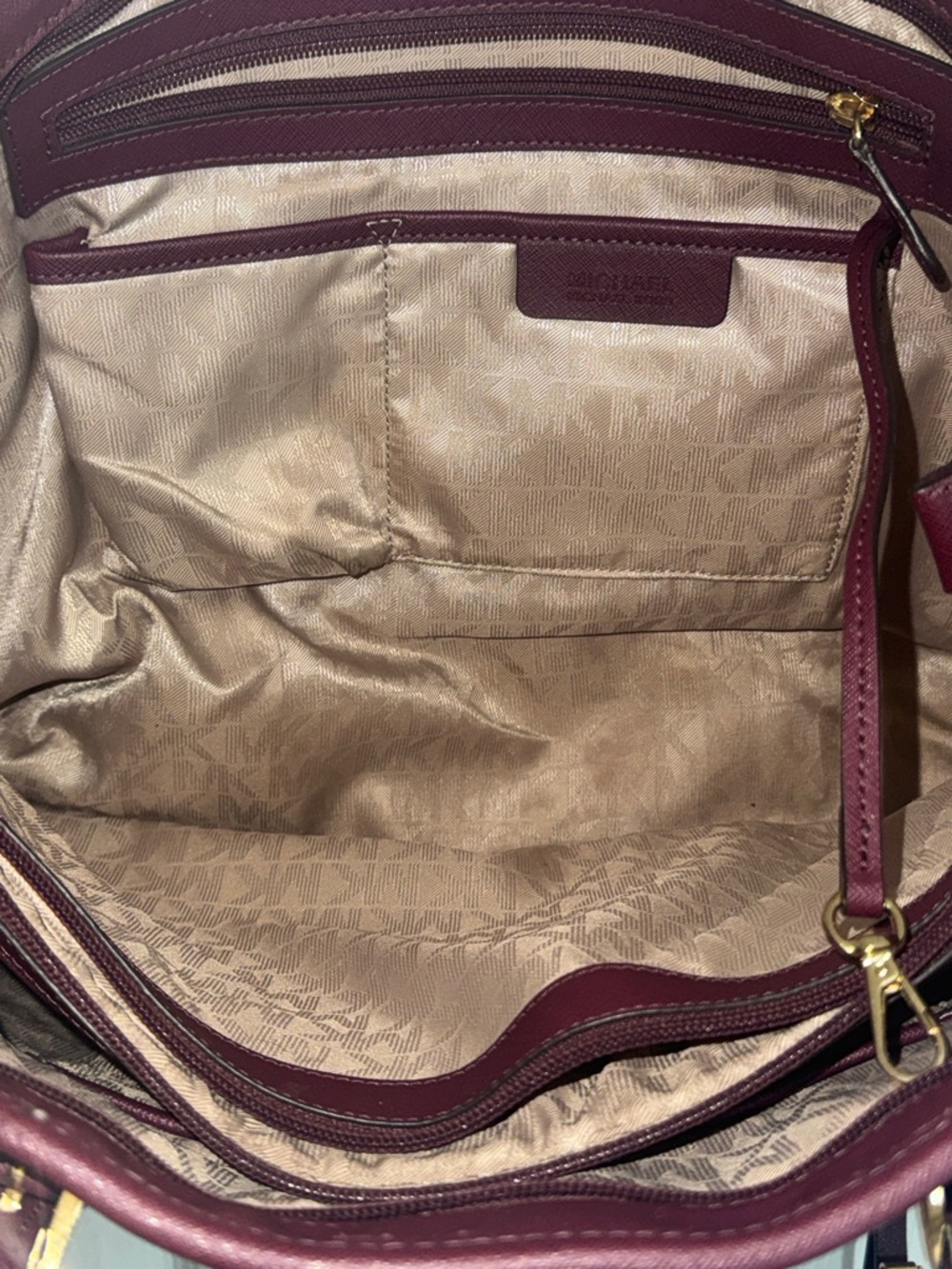MICHAEL KORS Burgundy jet set Saffiano Leather Tote - Picture 7 of 12
